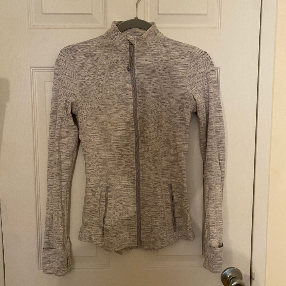 Lululemon define jacket size 4